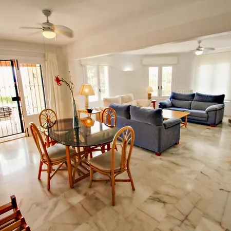Nessa - Well Furnished With Panoramic Views In Villa *
