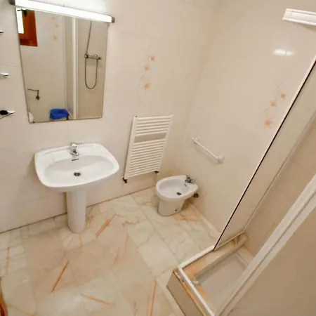 Nessa - Well Furnished With Panoramic Views In